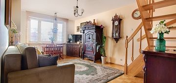 Dwupoziomowe mieszkanie - poczuj się jak w domu