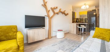 Ul. federowicza| dębniki| 1 pok.| 2000 zł