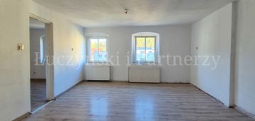 Przestronne mieszkanie w centrum wlenia
