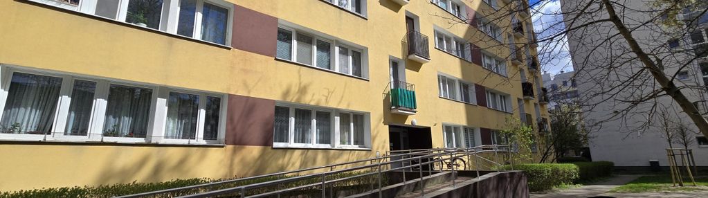 Kawalerka z balkonem na woli