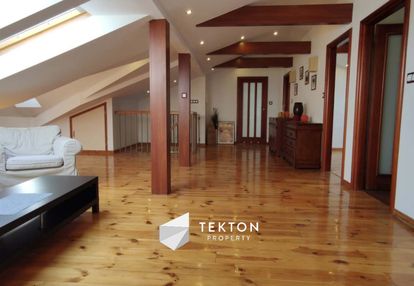 Dwupoziomowy klimatyczny apartament 100m2