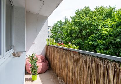 Niski blok, 1 piętro, 4 pokoje