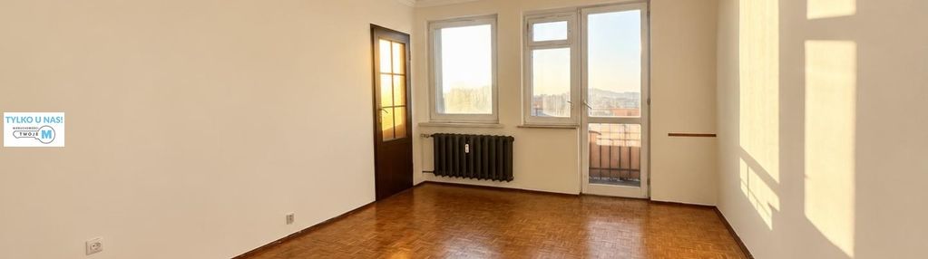 3- pokojowe mieszkanie w centrum z balkonem.