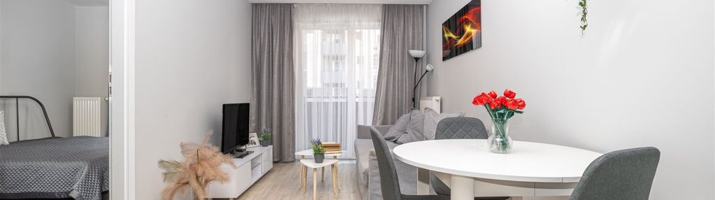 2-pok blisko tramwaju|gotowe|balkon