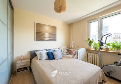 Niezależne pokoje i kuchnia, środkowe + parking
