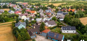 Na sprzedaż, nieruchomość z dwoma domami