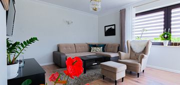 Wygodny parterowy dom z tarasem i dużą działką