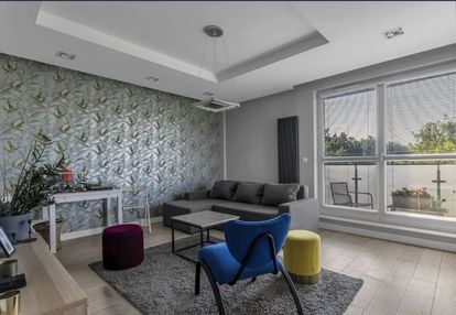 Przy wyścigach | komfortowe | miejsce postojowe