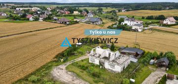 Dom w trakcie budowy plus domek gospodarczy