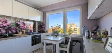 M-4 raków, duża kuchnia