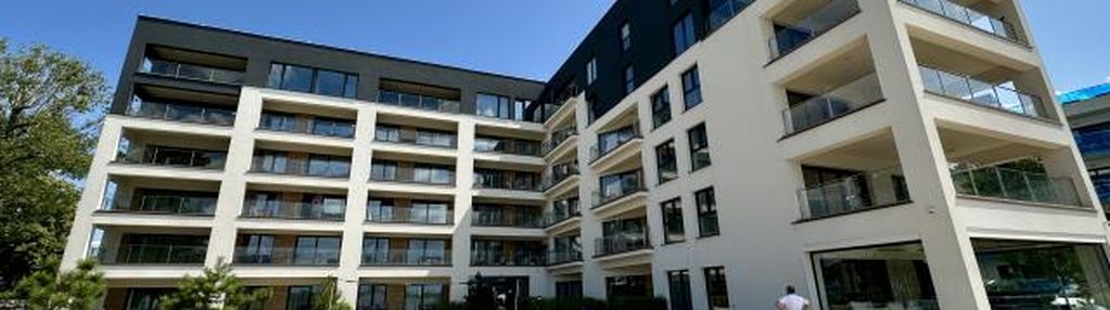 Nowe mieszkanie w apartamentowcu z własną plażą
