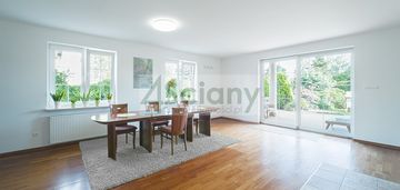 Atrakcyjny dom w centrum piaseczna