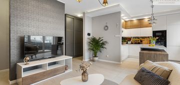 Stylowe 64m² z balkonem i prywatnym parkingiem