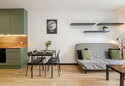 Szafy,balkon,parking,parkskowroni 1min