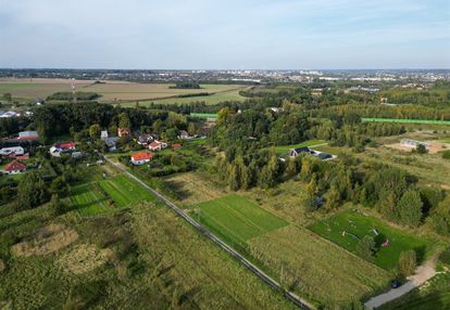 1403 m2| mpzp| media przy granicy działki