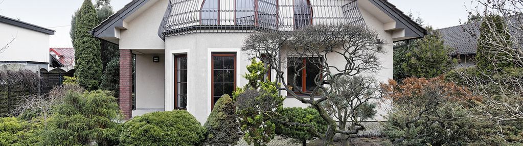 Dom jednorodzinny z garażem na dużej działce