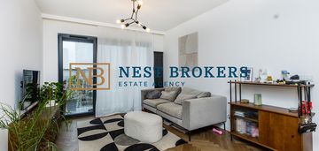 Przestronne słoneczne z balkonem