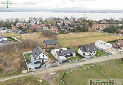 Nowoczesny dom z prywatną strefą spa w głębinowie