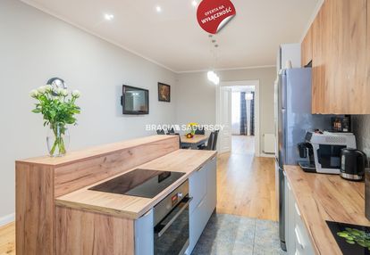 Duże mieszkanie w kamienicy w centrum, po remoncie