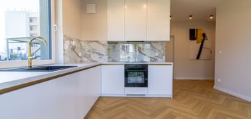 Z balkonem od zachodu-  cichy zakątek