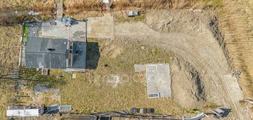 Okazja: działka z bazą mieszkalną – przejazdowo