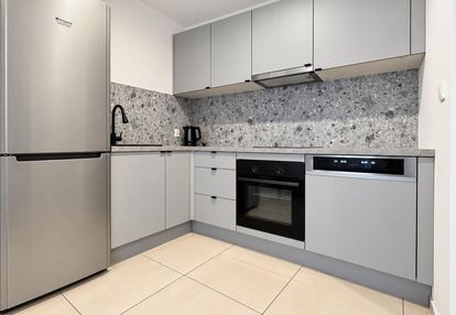 2 pokojowe z balkonem na zamkniętym osiedlu w centrum