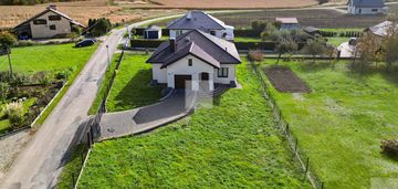 Nowoczesny dom parterowy | garaż | 12 ar | 899 tys