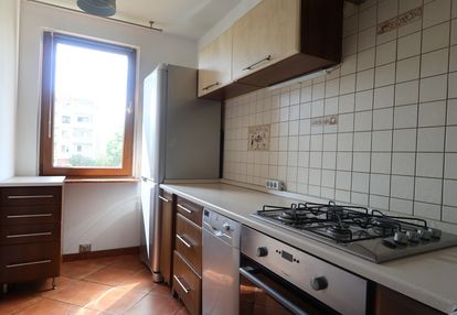 2 pokoje z balkonem/2 piętro/ winda