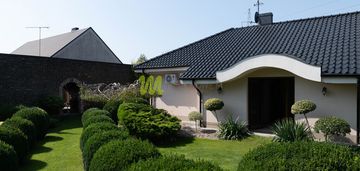 Parterowy, podwójny garaż świetny dojazd do miasta