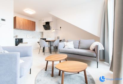 43m | stare podgórze | lwowska residence | parking | klimatyzacja |