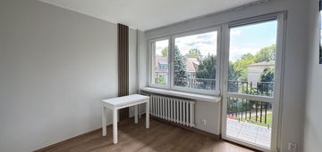 Saska kępa | kawalerka z oddzielną kuchnią, balkon