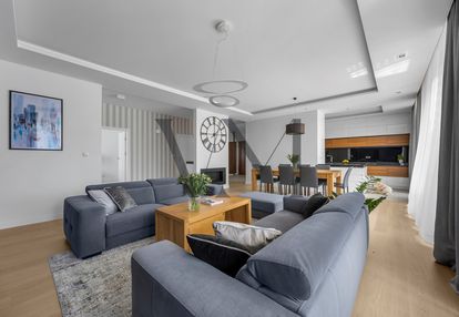 Grzybowska 4, 6 pokoi, wysoki standard