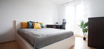 2-pokojowe z balkonem. duża kuchnia i balkon