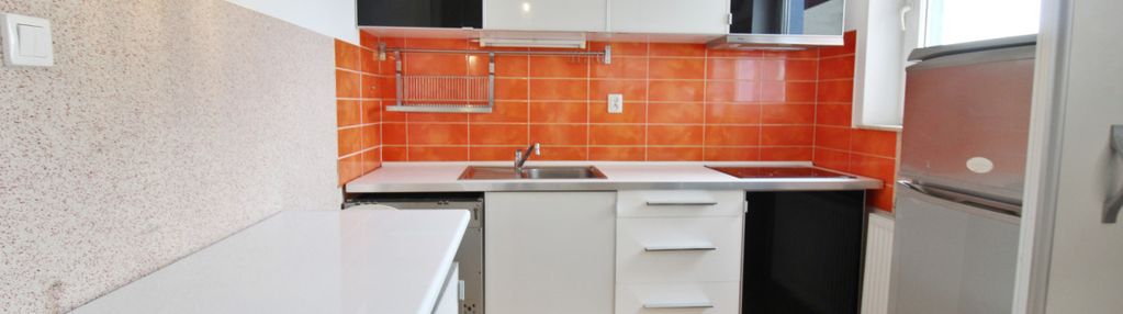 3 pokoje balkon garaż ochrona strzegomska