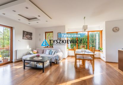 Dom z fotowoltaiką i dużą działką – radusz