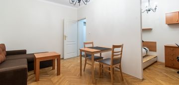 Kawalerka z oddzielną kuchnią *kazimierz* 35 m²