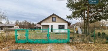 Nowoczesny dom z antresolą i dużą działką – dubie