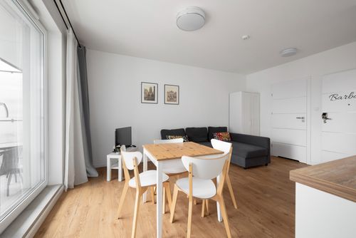 4 pokoje blisko motławy z 2 łazienkami i balkonem