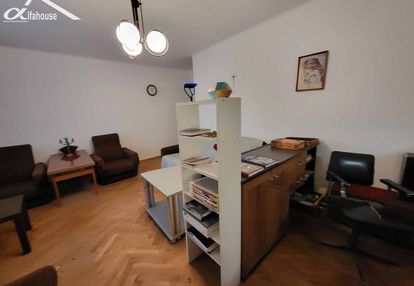 2 pokoje , parter, z ogromnym potencjałem – ul. sł