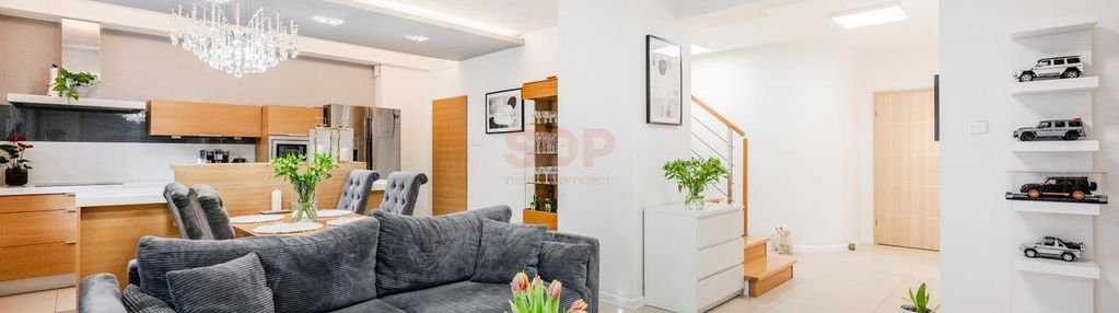Szereg na klecinie . do wejścia. 156 m2 . ogródek