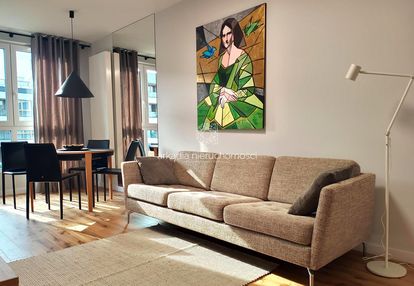 Przepięknie urządzone, bardzo funkcjonalne mieszkanie 3 pokojowe.