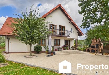 Dom 145m2 salon z kuchnią i jadalnią oraz 5 sypialni sierakowice lewe
