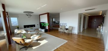 Luksusowe trzy pokoje, basen i fitness w budynku