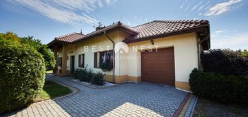 Przestronny parterowy dom w jaworzu