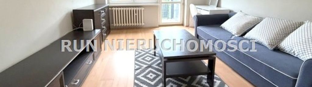 Trzy pokojowe mieszkanie z balkoniem