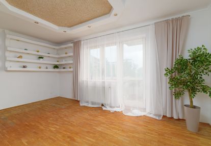 Kompaktowe 2 pokoje z drewnianym parkietem