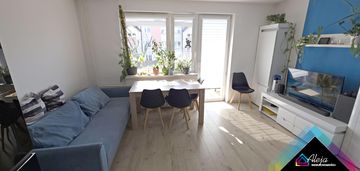 3 pokoje z garderobą i dużym balkonem