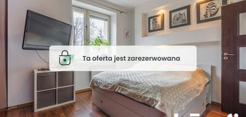 Na sprzedaż bardzo ładne i duże mieszkanie.