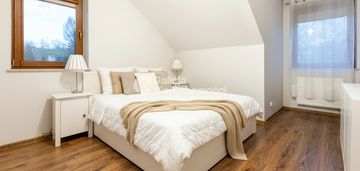 Dom w spokojnej okolicy blisko centrum