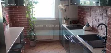 3 pokoje, balkon, garaż w cenie do zamieszkania